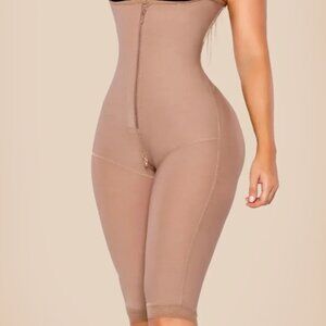 NWT CHIC CURVE MEDIUM Tummy Control Zipper Faja Shapewear